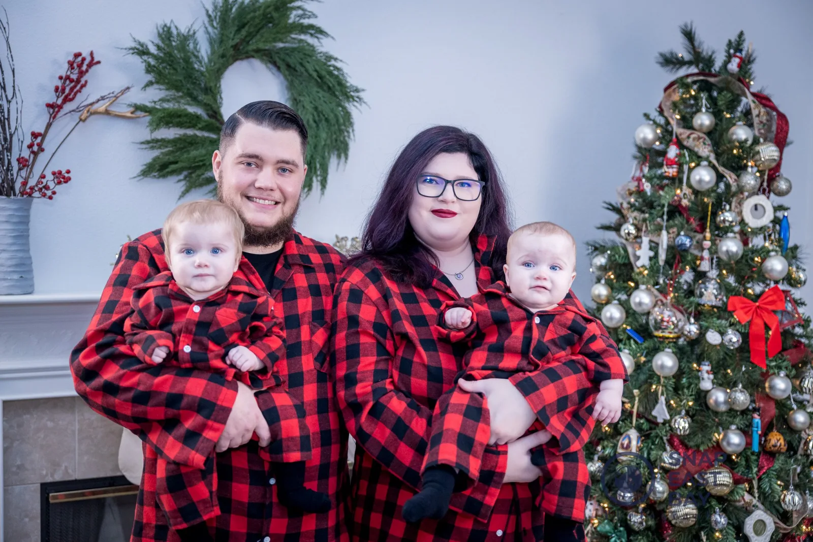 12 Family Portrait Poses That Actually Look Natural